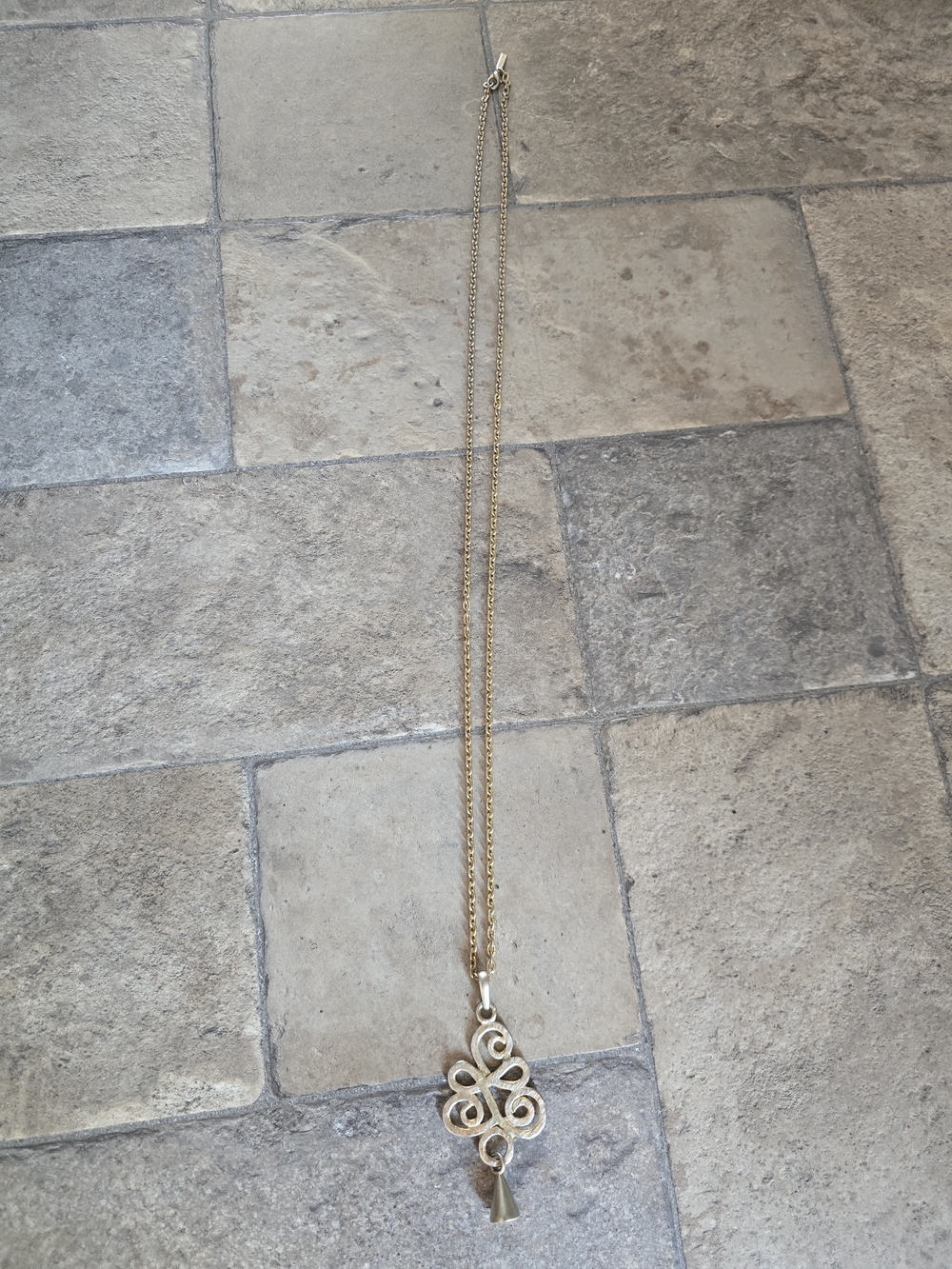 Vintage 1990s Casual Corner abstract scroll pendant necklace - Picture 11 of 11